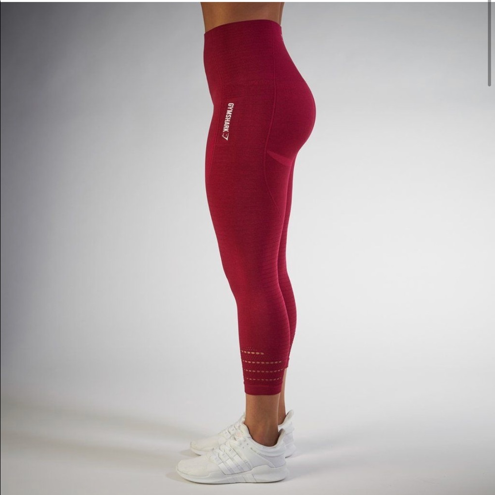 HIGH WAISTED SEAMLESS CROPPED LEGGINGS -BEET MARL